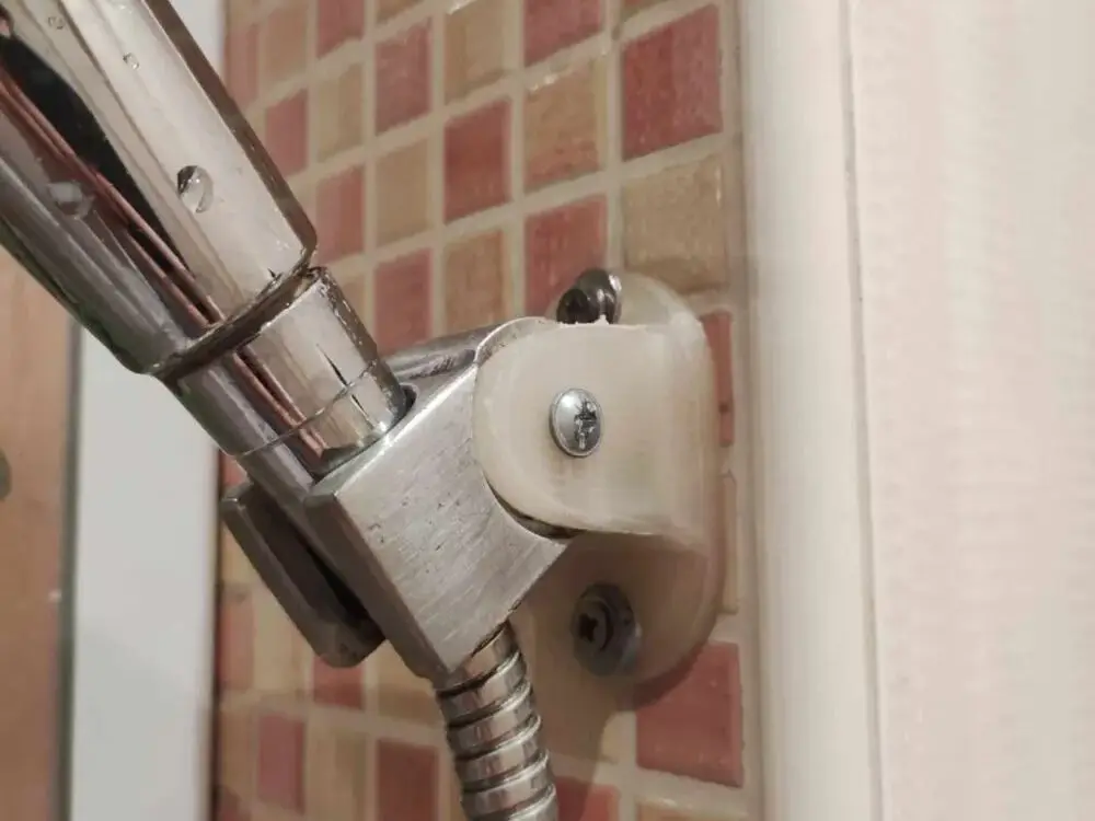 Massive shower holder