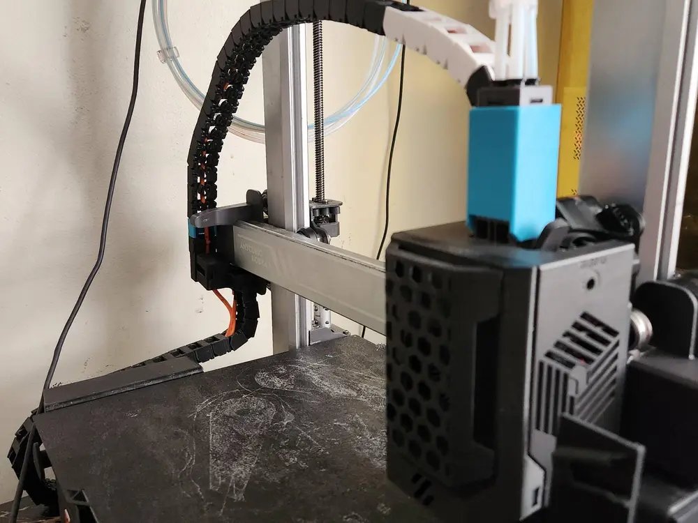 Kobra 3/Kobra 3 Max Upper Cable Chain (remix to fix alignment and remove cable kink)