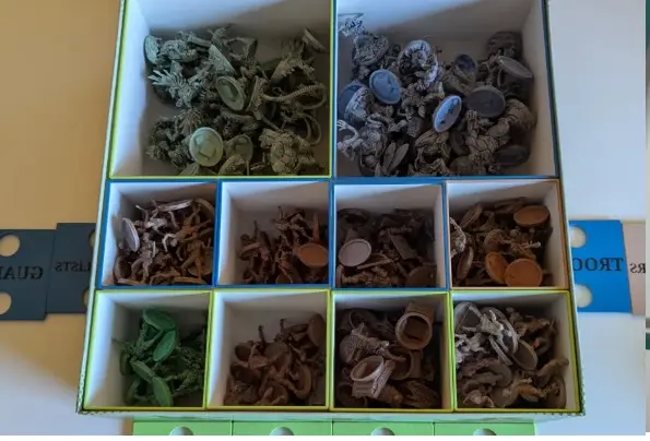 Solución "Todos los Minis en una Caja" para Marvel Zombies