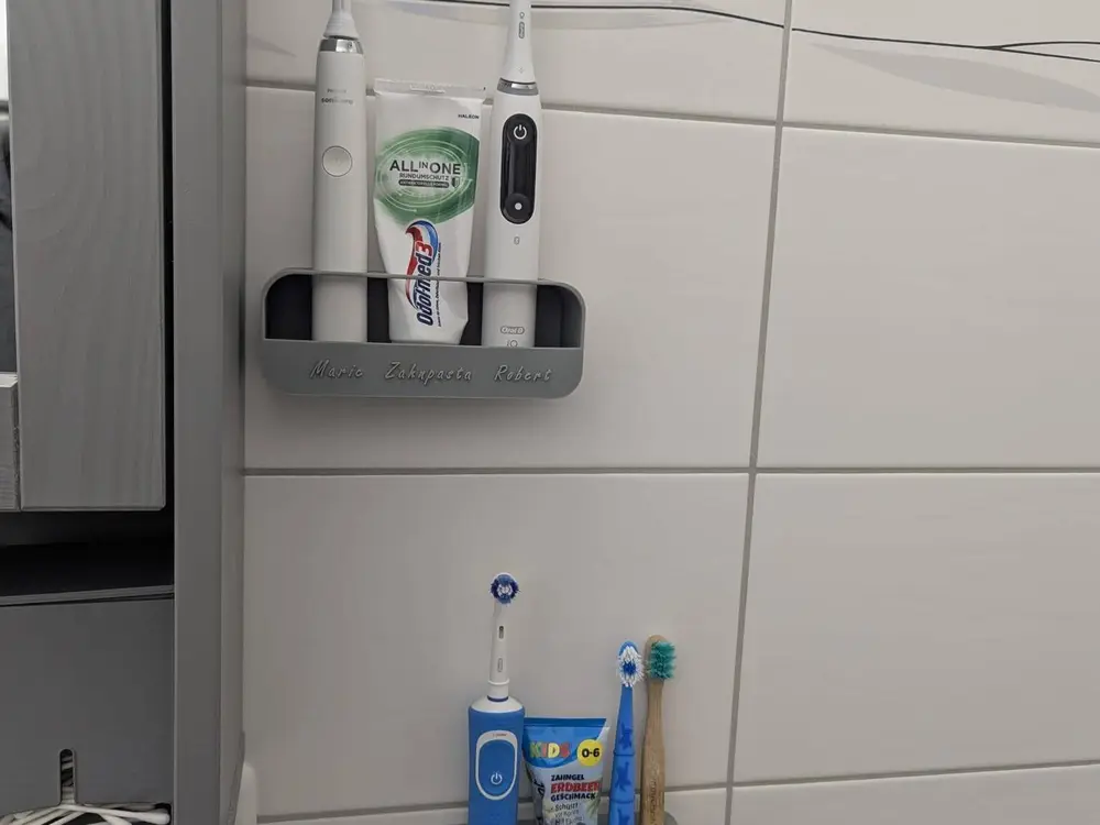 Zahnbürstenhalter / Toothbrush holder
