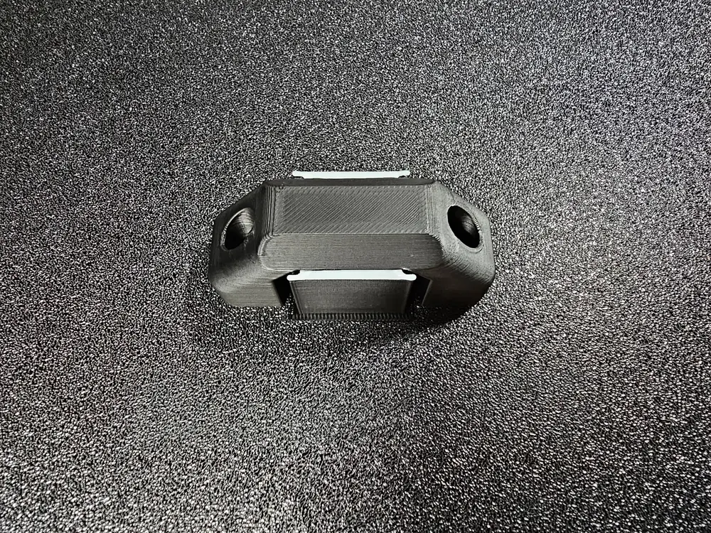 Multi-material support usage, a perfect support contact. Function Pull handle.