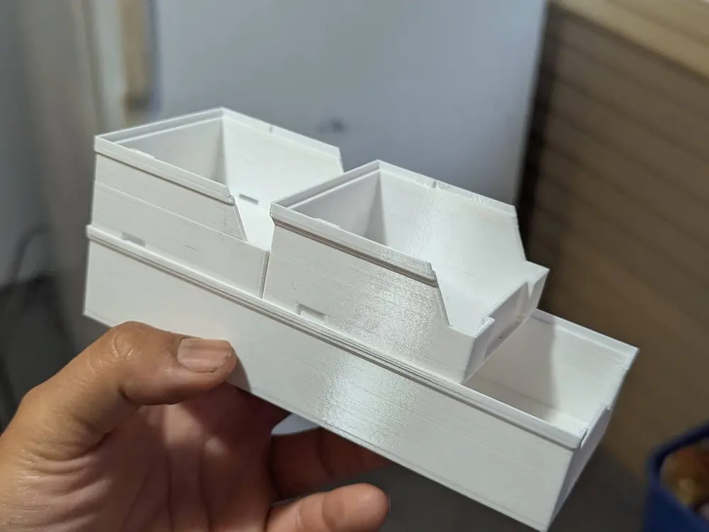 Long Stacking Screw boxes.
