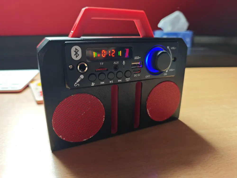 MP3 / Bluetooth speaker - active and passive design