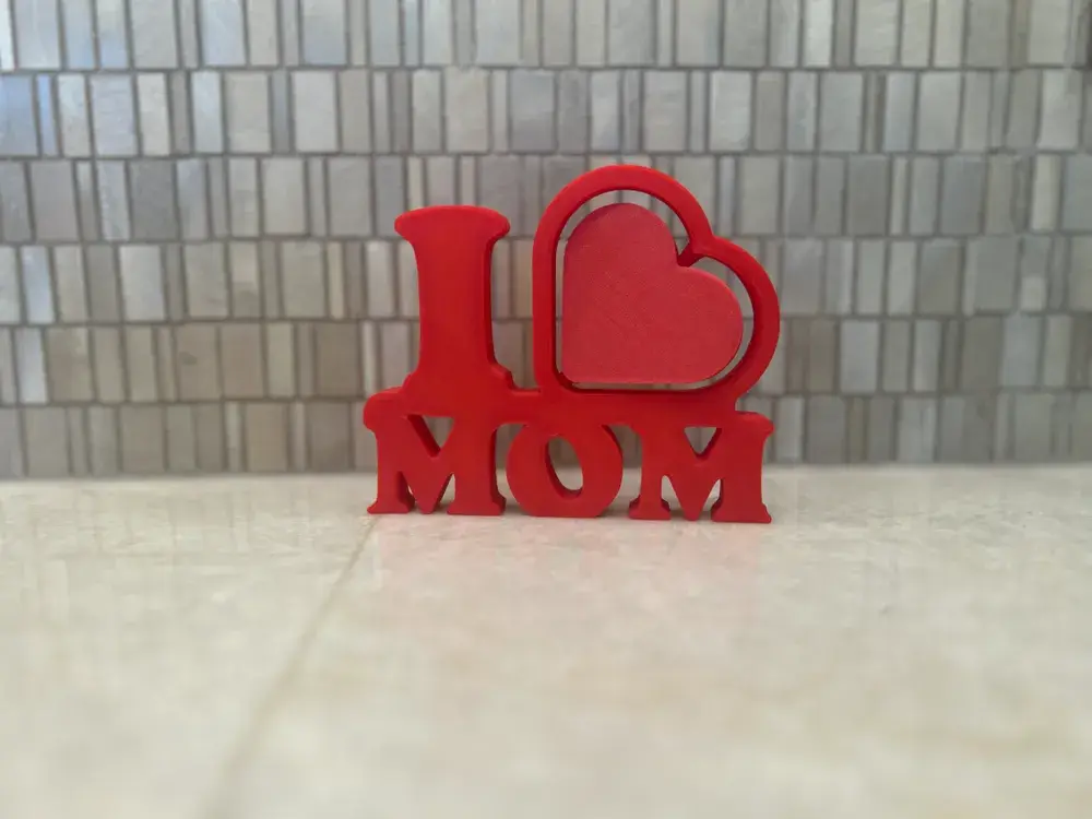 I ♡ Mom Sign with Spinning Heart for Mothers Day