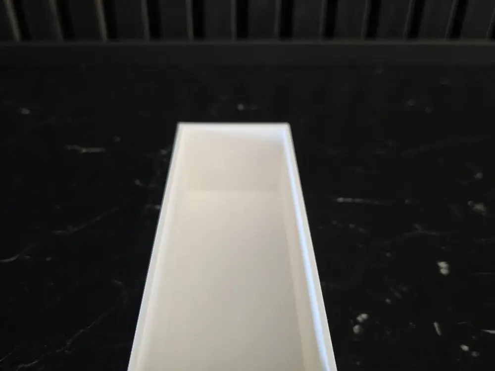 Simple tray