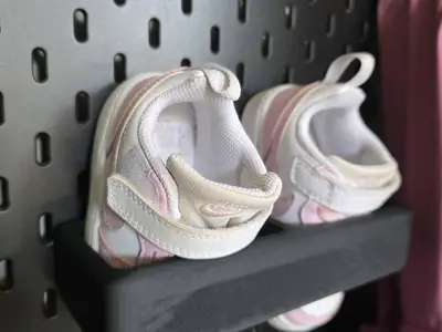 Skådis pegboard shoes holder 2