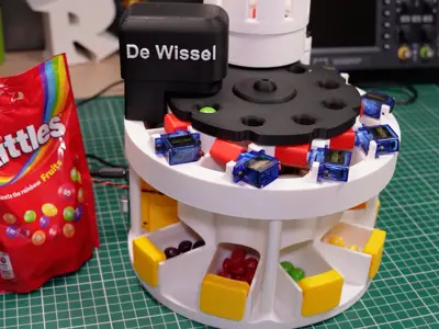 Skittles Color Sorting Machine – Educational Arduino Project