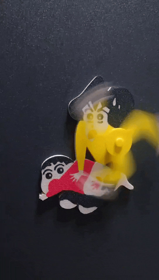 蜡笔小新打屁股冰箱贴