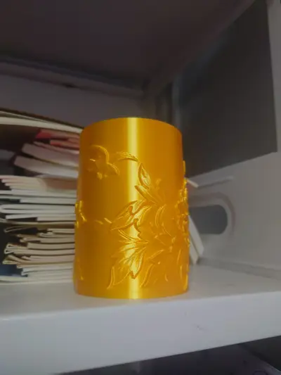 鸟语花香笔筒