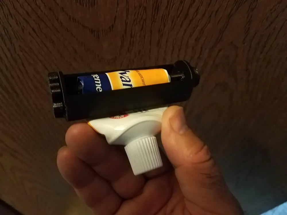 Simplified Toothpaste Squeezing Wrench