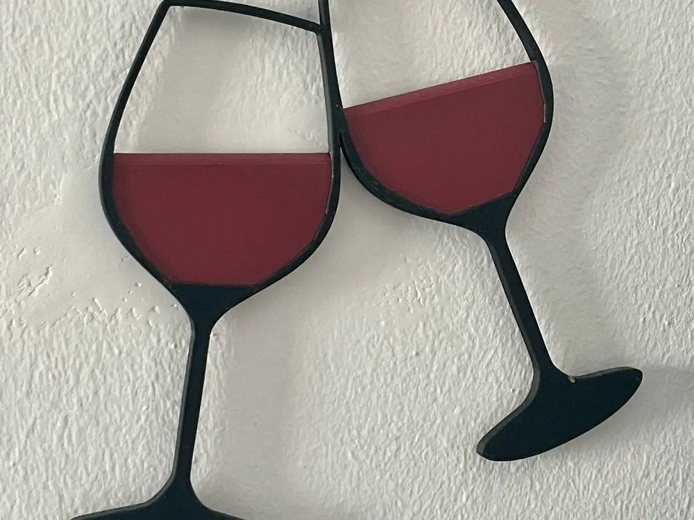 Wall wine glass