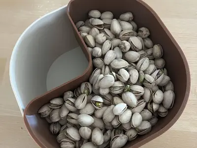 Bowl for nuts, pistachios and legumes
