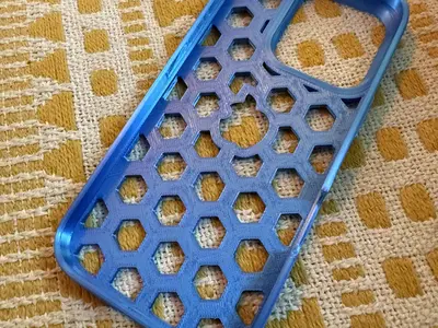 iPhone 16 Pro Hex Case