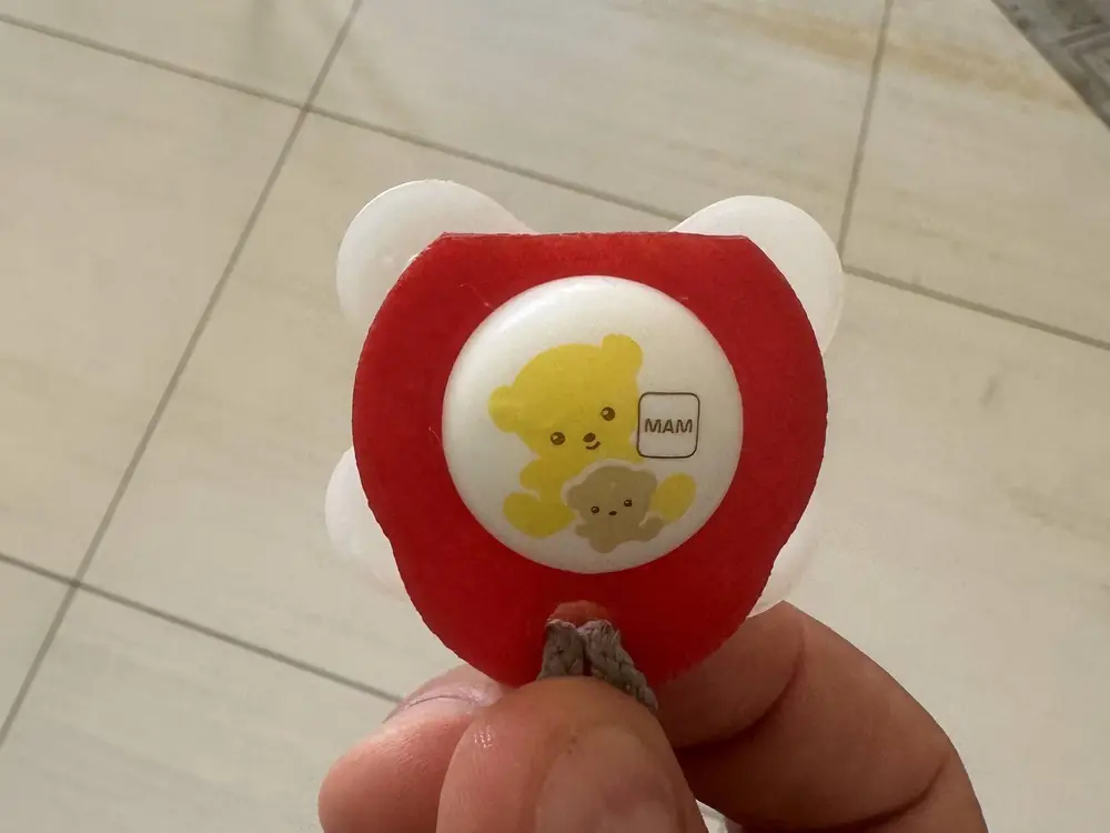 Pacifier holder support MAM