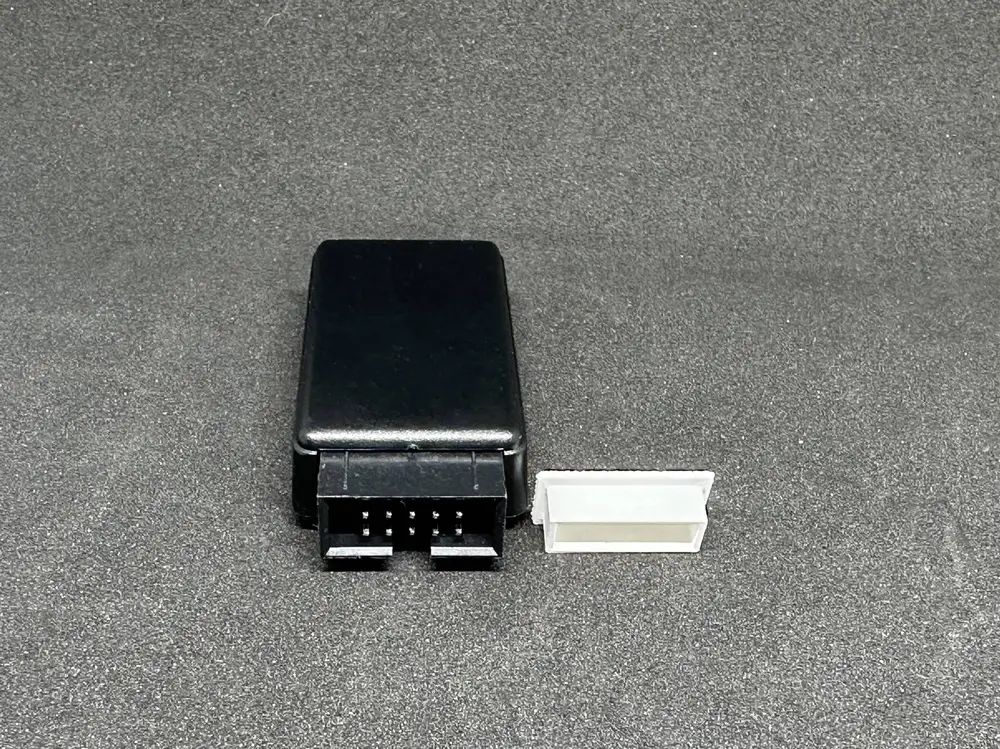 10-pin connector cap