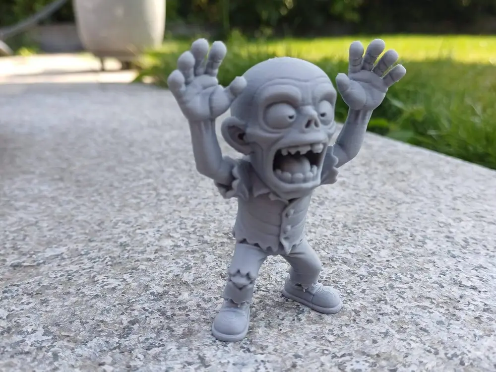 “Hands-Up Screamer” - Cartoon Zombie