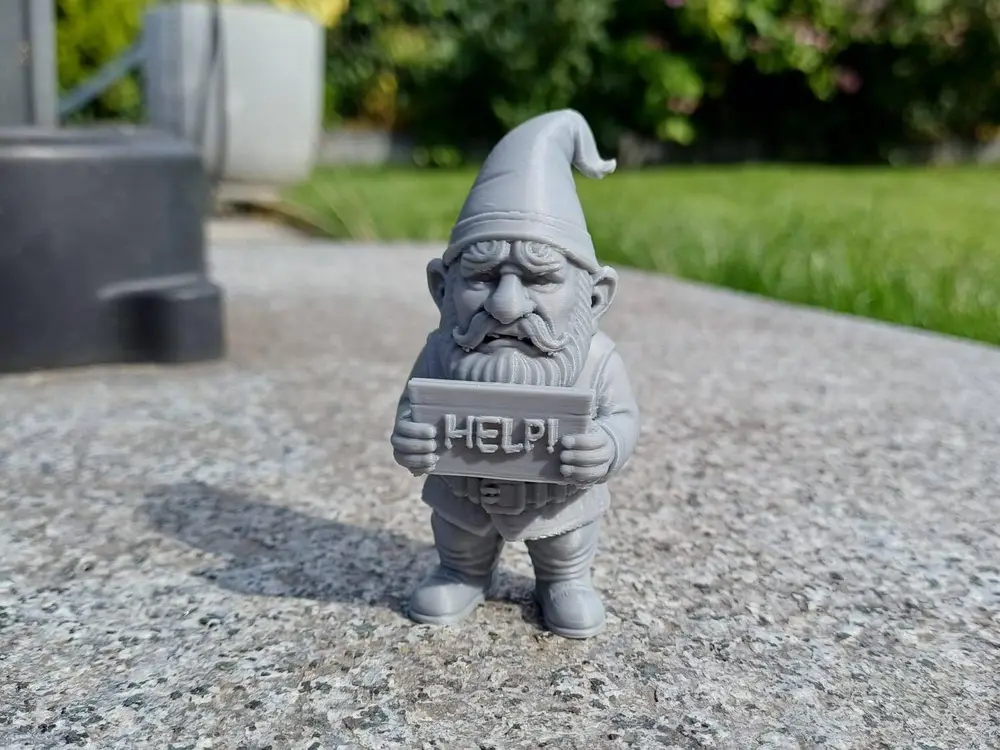 Distress Gnome – Send Help, Please!