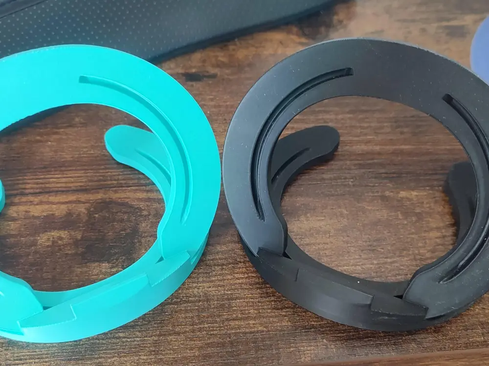 Horseshoe Phone Holder