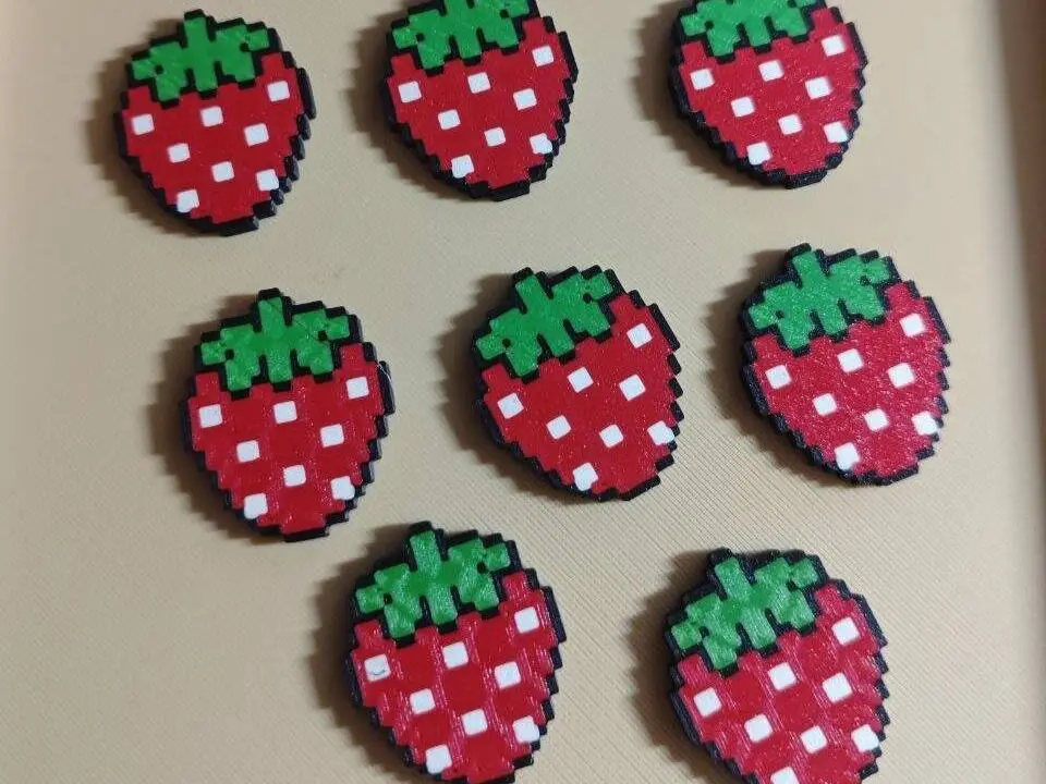 Strawberry magnet 8-bit