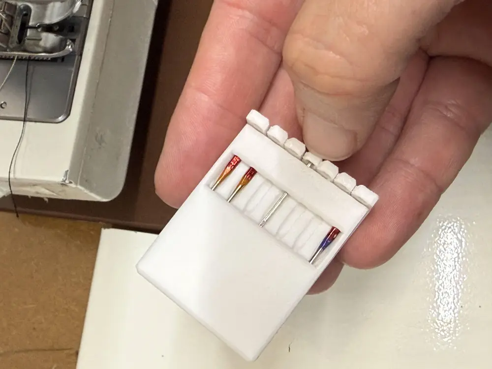 Sewing Machine Needle Case