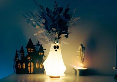 Ghost Vase Lamp