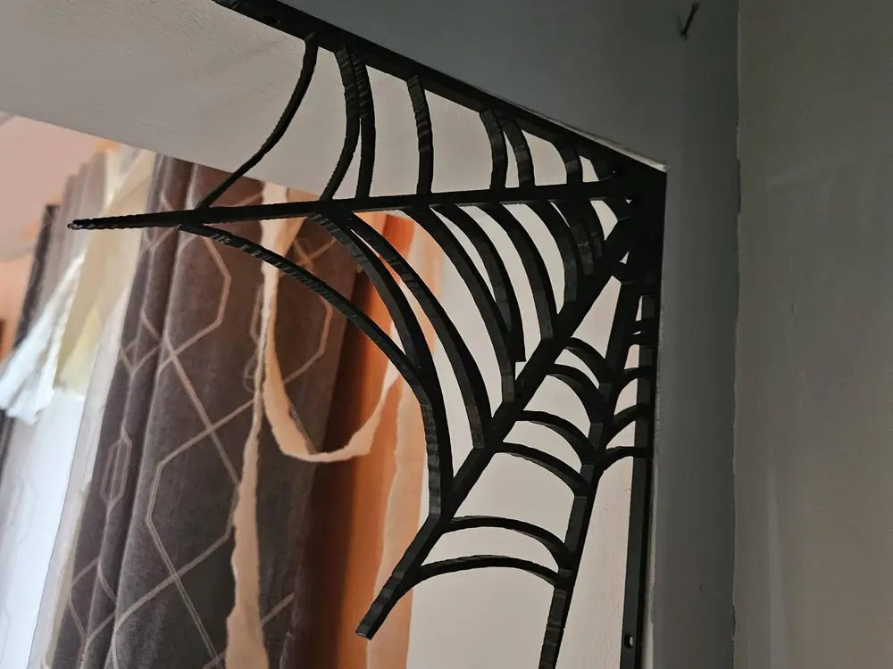 Corner Web (with magnet openings and screw holes)