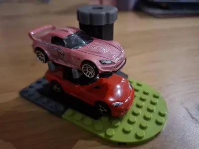 Hot Wheels Car Lift - Functional, LEGO compatible
