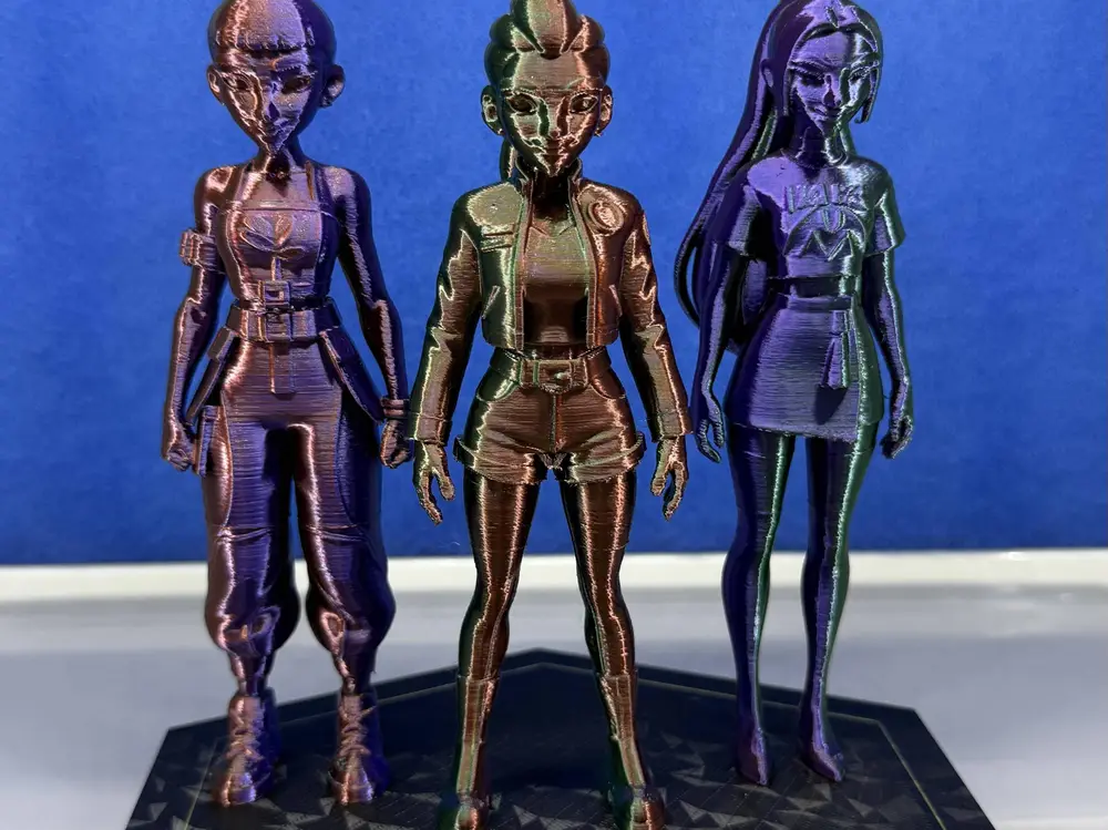 K-Pop Demon Hunters Huntrix Rumi Zoey Mira Display Base w/ 'Golden' & Border Inlays Textured Plates