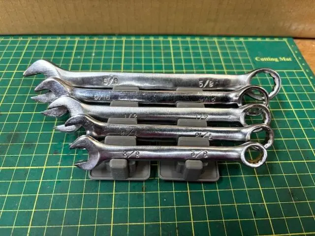 Small wrench organizer