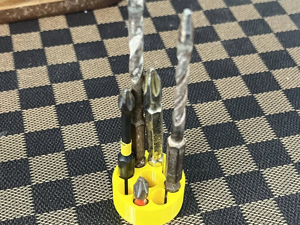 drill bit and screw holder
