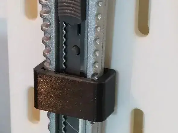 Skadis cutter