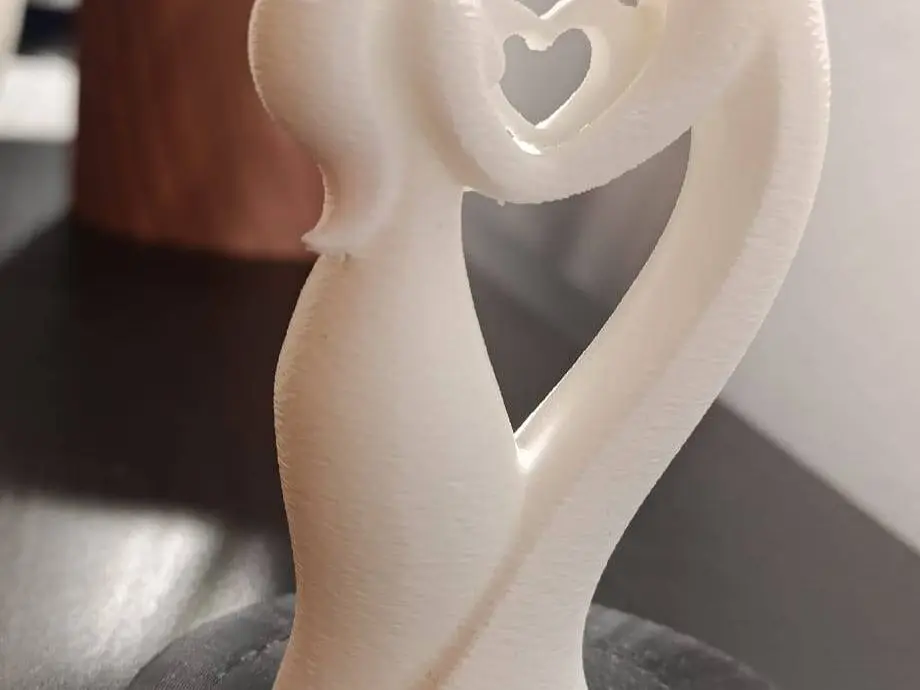 statue whit love