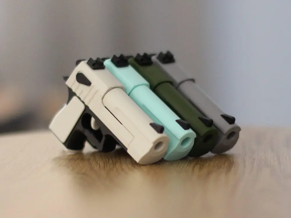 Deagle Fidget Keychain – Slide-Action Desk Toy