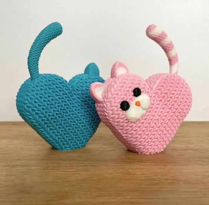 Knitted kitten heart