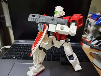 GM - (Gundam Requiem Version)