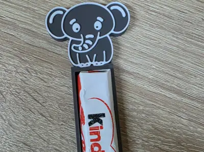 Soporte para chocolates Elefante Merci y Kinder
