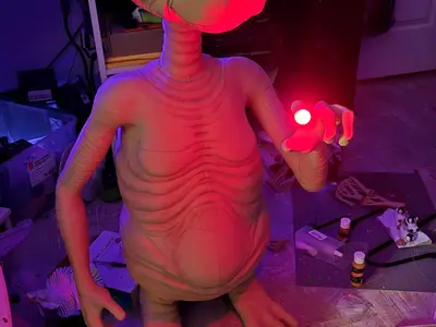 E.T (REAL SIZE)