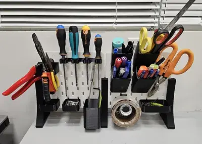 IKEA SKADIS stand
