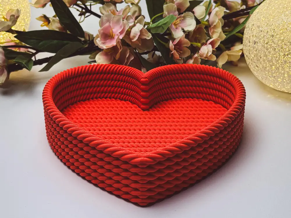 Heart Bowl with Rope Texture