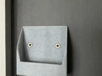 Soporte de pared remoto de 18mm x 56mm con orificios para tornillos