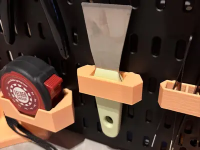 Spatula/putty knife holder for AliExpress DIY pegboard