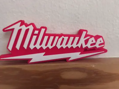 Logo Milwaukee