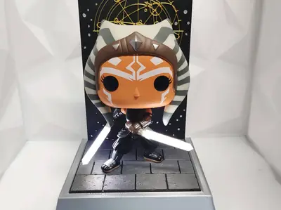 Ahsoka Tano Funko Pop Display Stand – LED Filament Lightsaber Ready