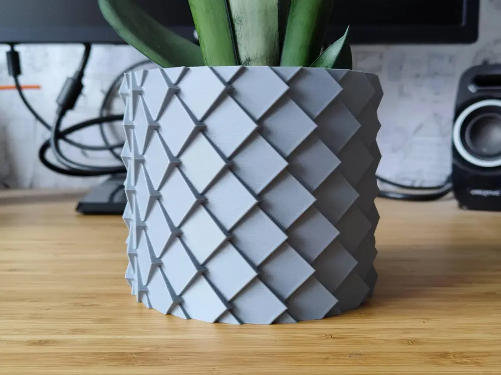 Dragon Scales Plant Pot and Planter - Vase mode