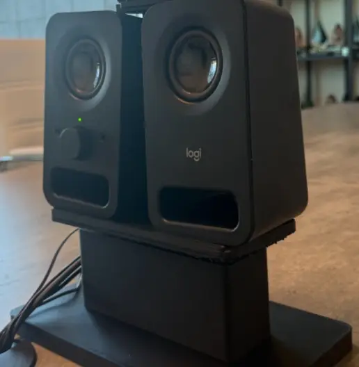 Soporte de mesa y oficina ajustable para webcam logi