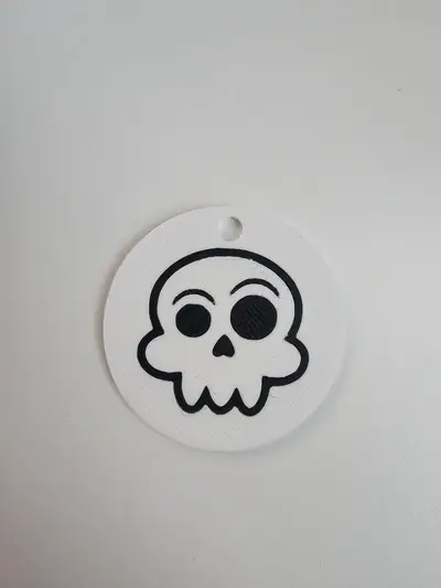 Skull keychain 1