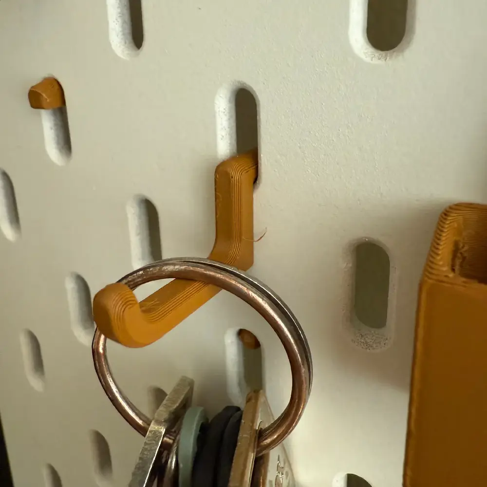 SKADIS Hooks