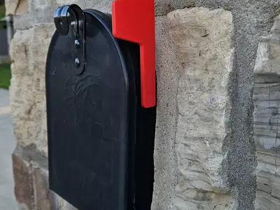 Magnetic Mailbox Flag