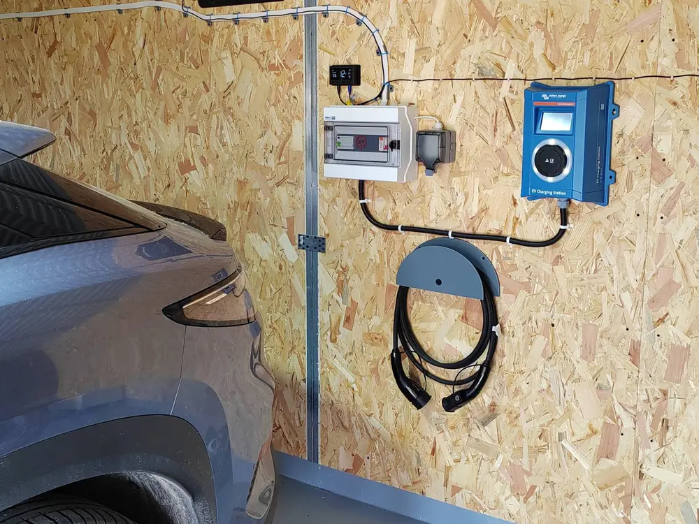 Wall Mount EV Charge Cable, BYD