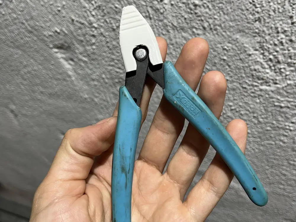 cutting pliers blade cover
